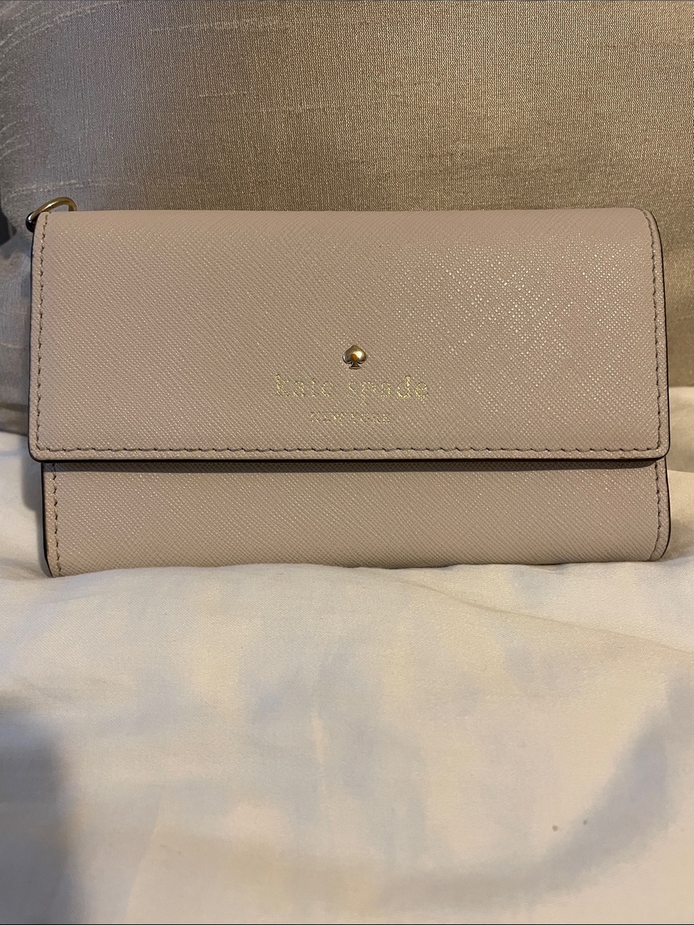 kate spade off white Leather Continental Wallet